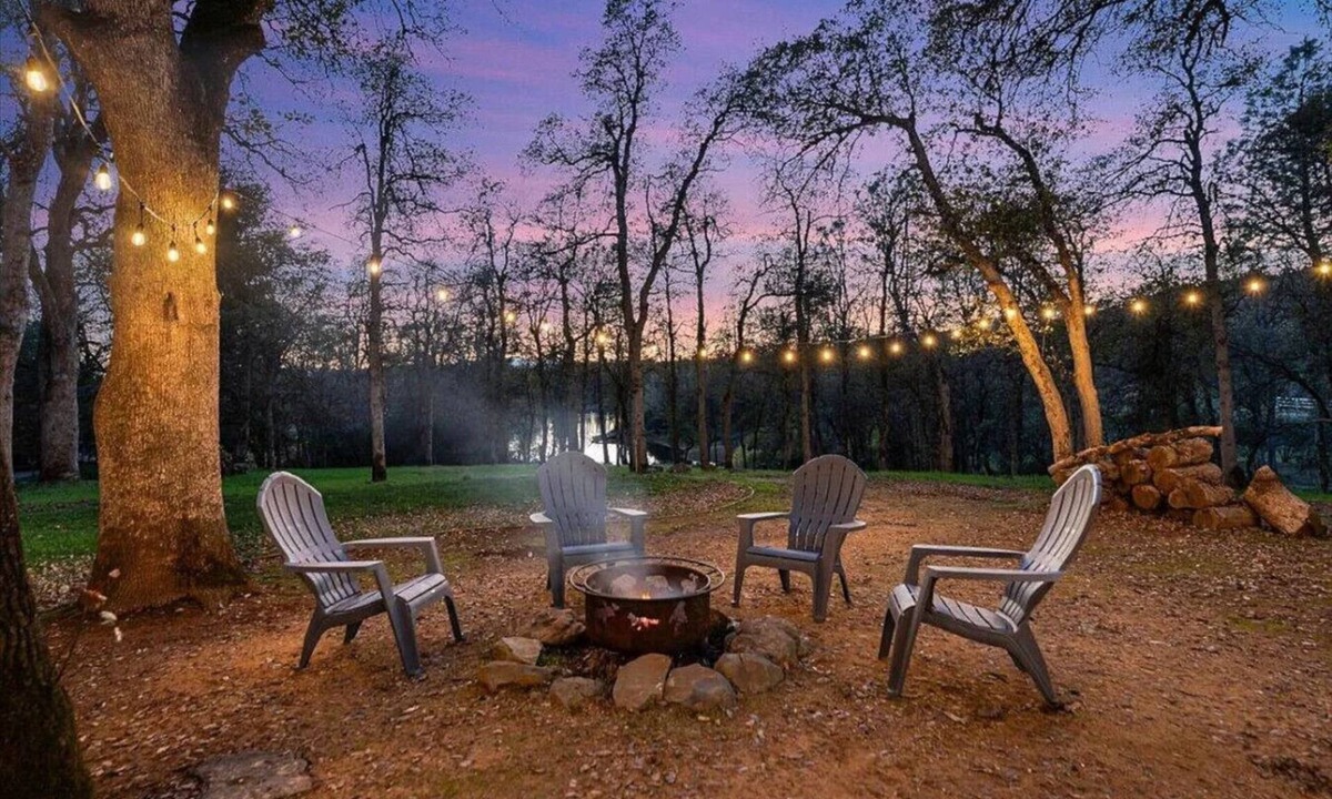 Redding House | Private Lake House with Pool and Sauna