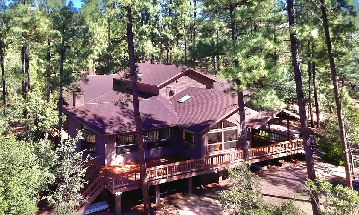 Strawberry House | Private Luxury 3998 SF Mountain Retreat. Come And See The Elk.