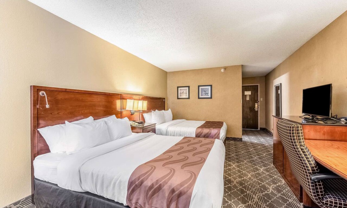 Brainerd Hotel | Quality Inn & Suites Brainerd