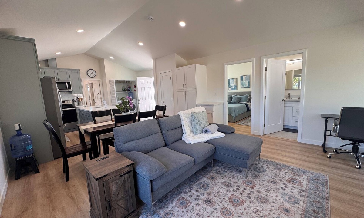 Oak Park Apartment | Quiet Getaway 2BD2BH with AC in Sunny San Diego