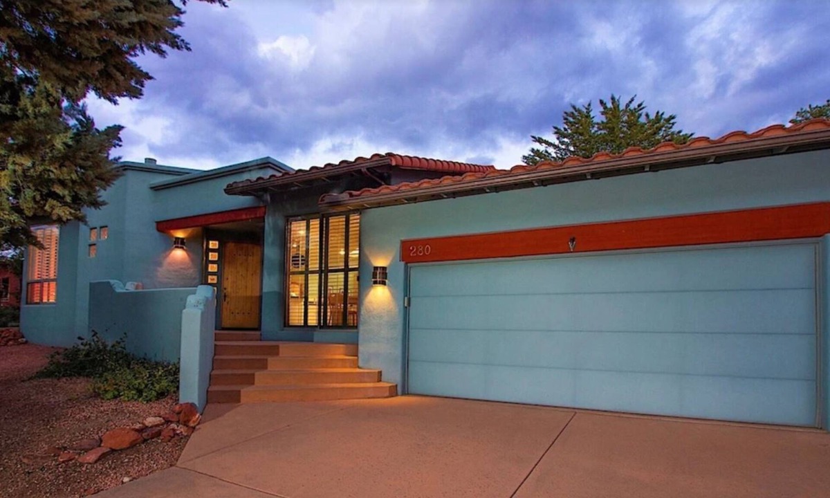 West Sedona House | Red Rock Views, Hot Tub, Community Pool, Walk To Pickleball Court, Trail Pass