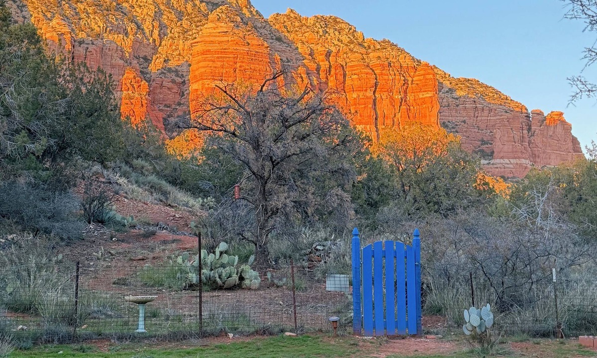 Sedona House | Red rock views ♦ Private access to the forestry ♦ The perfect romantic escape
