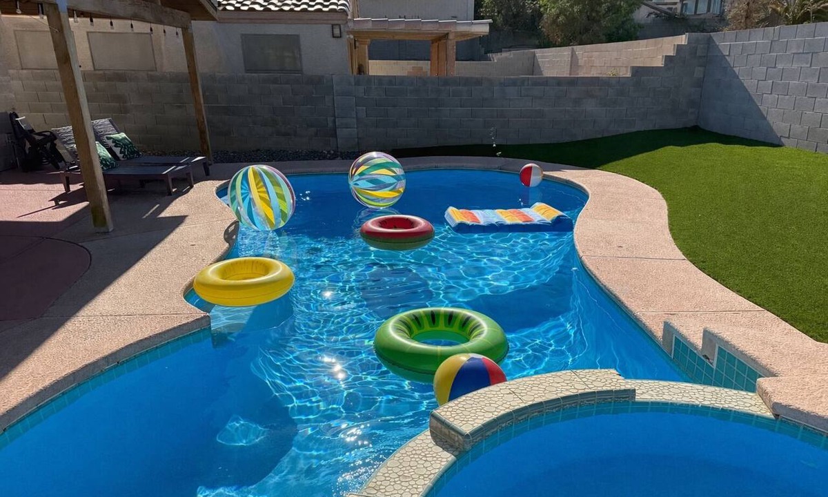 Summerlin House | Remodeled Pool Villa with High Ceilings Near Summerlin