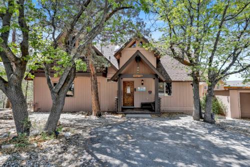 Upper Moonridge House | Resting Falcon#2661