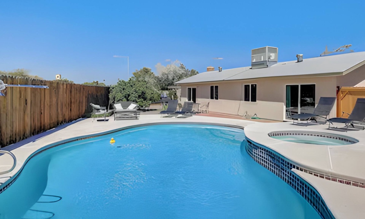Spring Valley House | Retro Vegas Getaway - Just 2 Miles to The Vegas Strip with a Pool & Hot Tub
