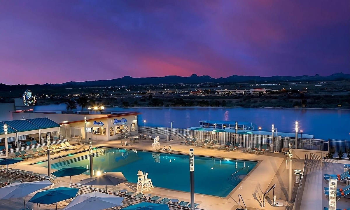 Laughlin Hotel | Riverview 2 Queens | Aquarius Casino Resort | Colorado River Views