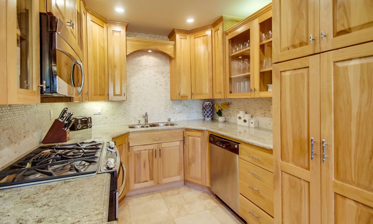 South Mission Beach House | Rooftop Paradise - Private Patio, Garage & AC!