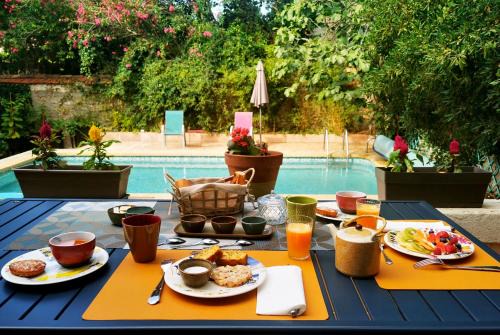 Route d'Arles Bed & Breakfast | Rougetomette