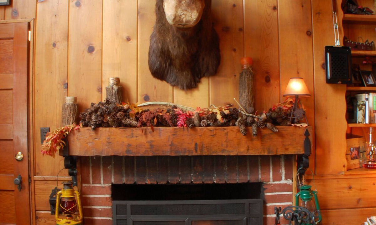 Cedar Glen Cabin | Rustic 1926 Lodge Style Cabin Near Lake + Spa + 3 Bonus Rooms