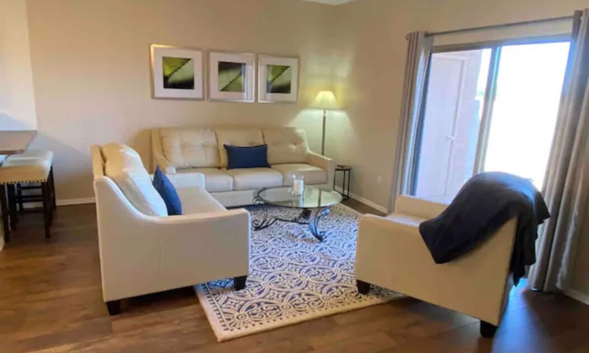 Sahuarita House | Sahuarita Retreat - Spacious & Clean Townhouse w/Massage Chair