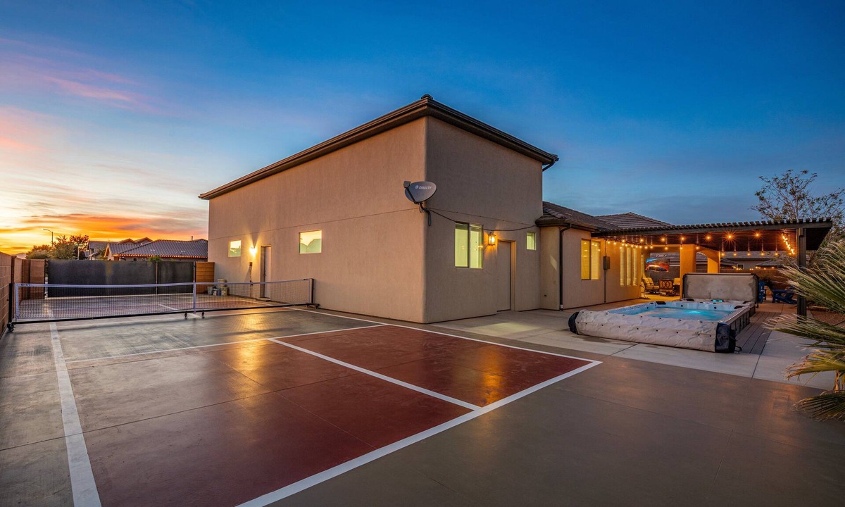 Hurricane House | Sand Hollow 2691 | Private Swim Spa, Hot Tub, RV Parking | Near Sand Hollow Resevoir