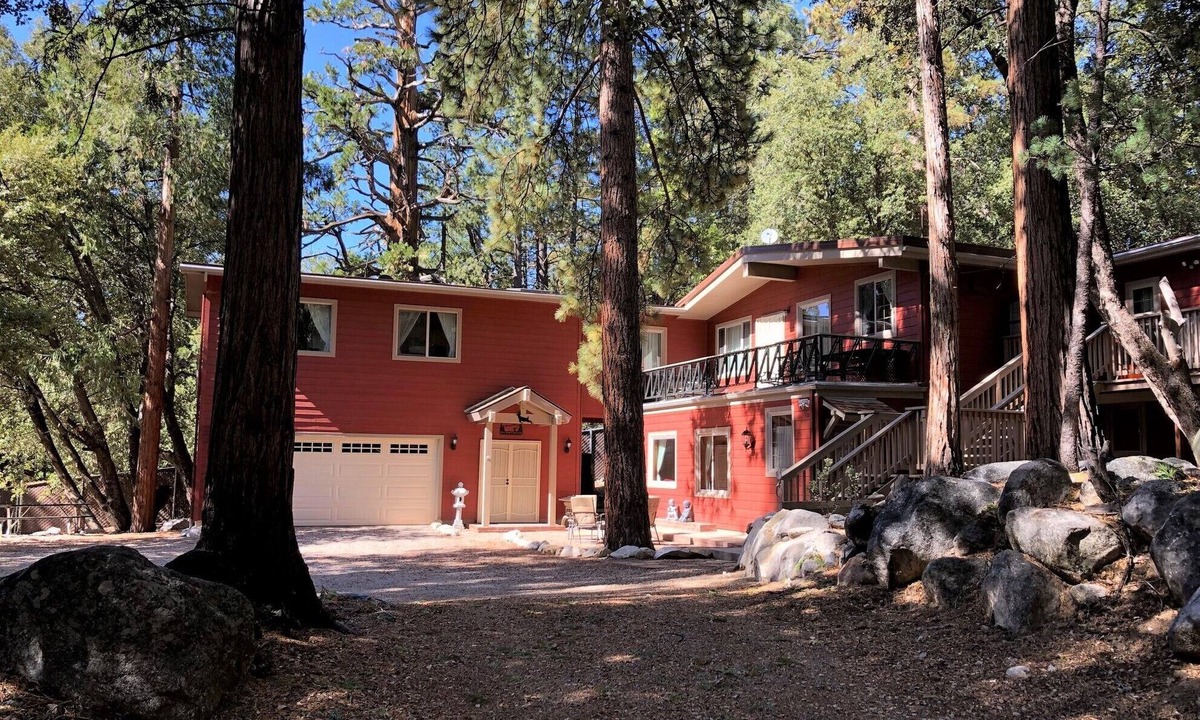 Idyllwild Apartment | Secluded Spacious Lilli Rock Studio, Pet Friendly!