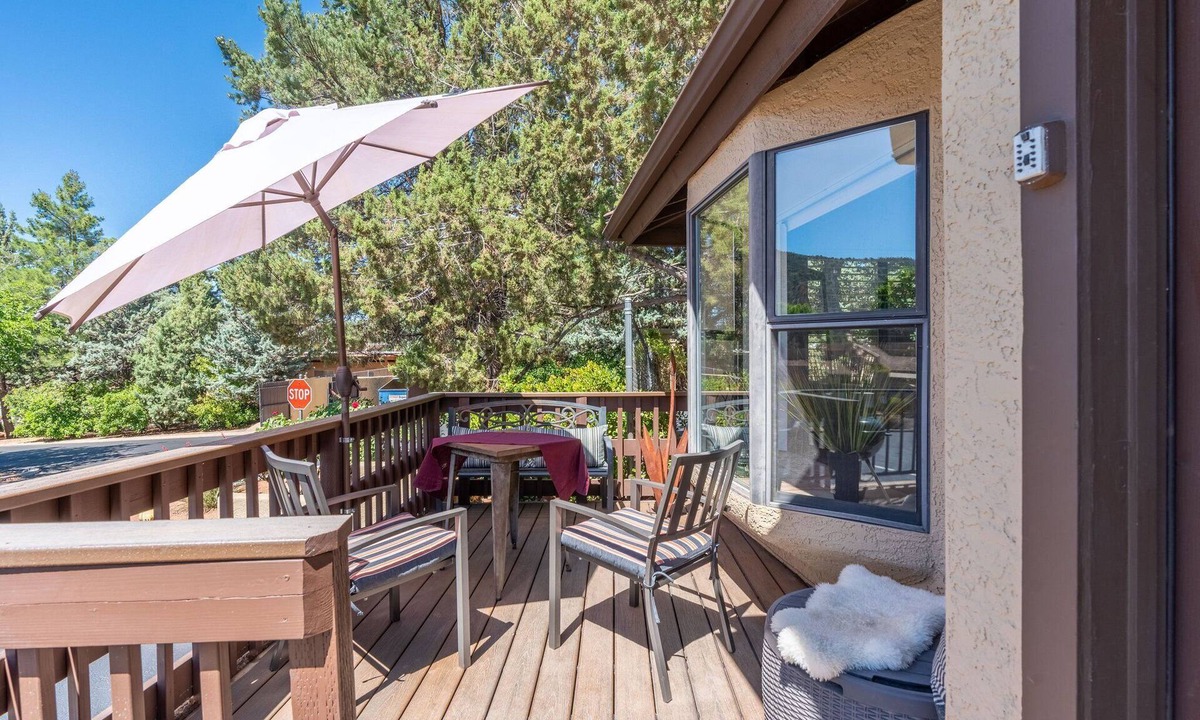 Oak Creek House | Sedona Gem: Pool, Hot Tub, Pickleball & Golf. 5 min to Bell Rock. Quiet & Fresh.