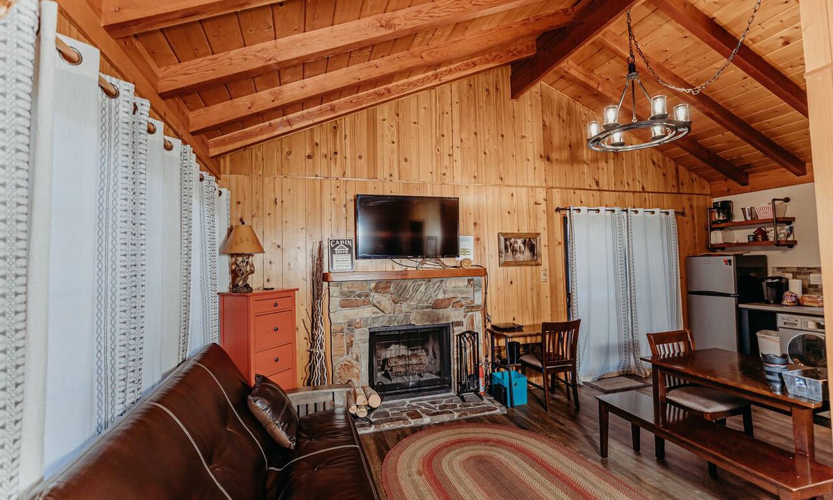 Upper Moonridge Ski Chalet | Sierra Pines Chalet! Sled Hills! Close to Hiking/Biking Trails! Fenced-In Yard!