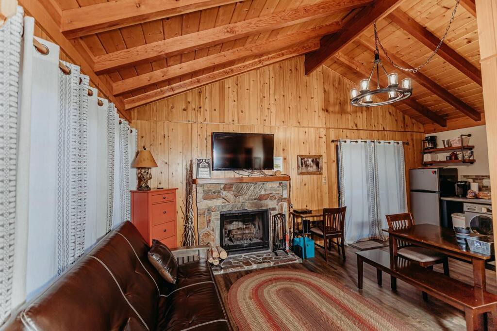 Upper Moonridge House | Sierra Pines Chalet Near Ski Slopes and Hiking,Biking Trails
