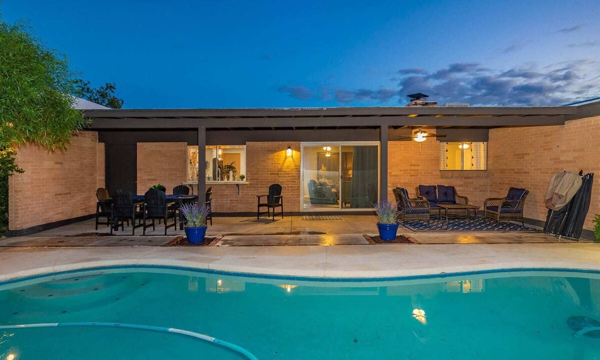 Tucson House | Sierra Velo -East Tucson Charmer w Pool & Fire Pit