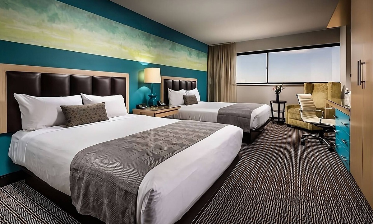 Downtown Las Vegas Hotel | Sin City Escape! 4 Convenient Units w/City View! Near Mob Museum!