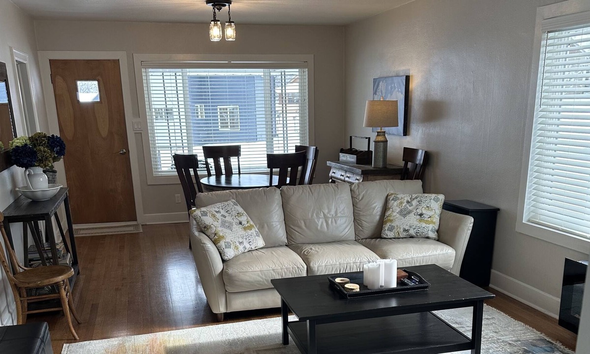 Kellogg House | Ski storage, Pool table, gazebo, game room, stocked kitchen 5 star reviews Fun!