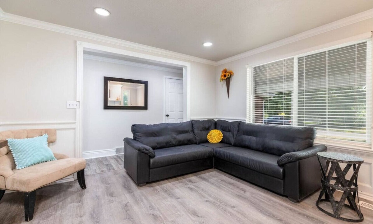 West Jordan House | SLC Pet Friendly Base Camp