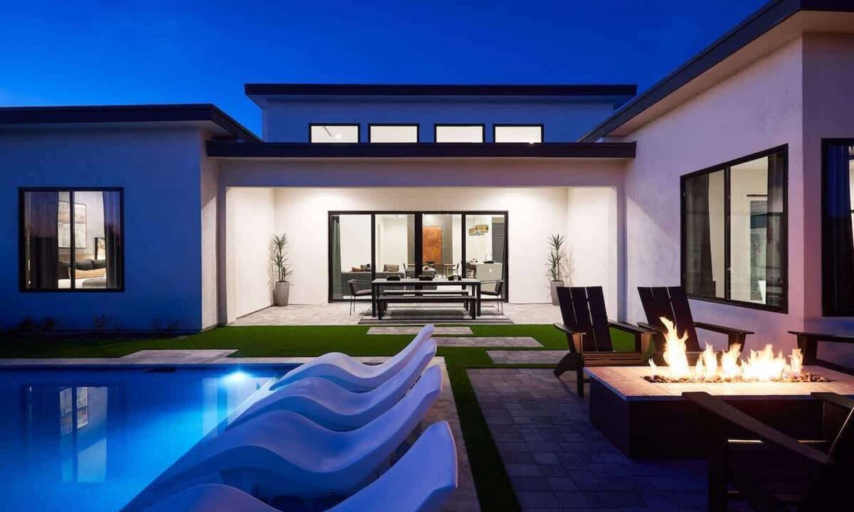 North Scottsdale House | Solstice Retreat - Heated Pools - 2 Homes