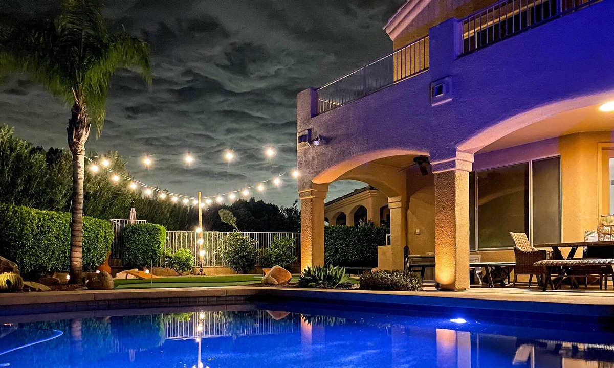 Fountain Hills House | Spa, Putting Green! Family Haven in Fountain Hills