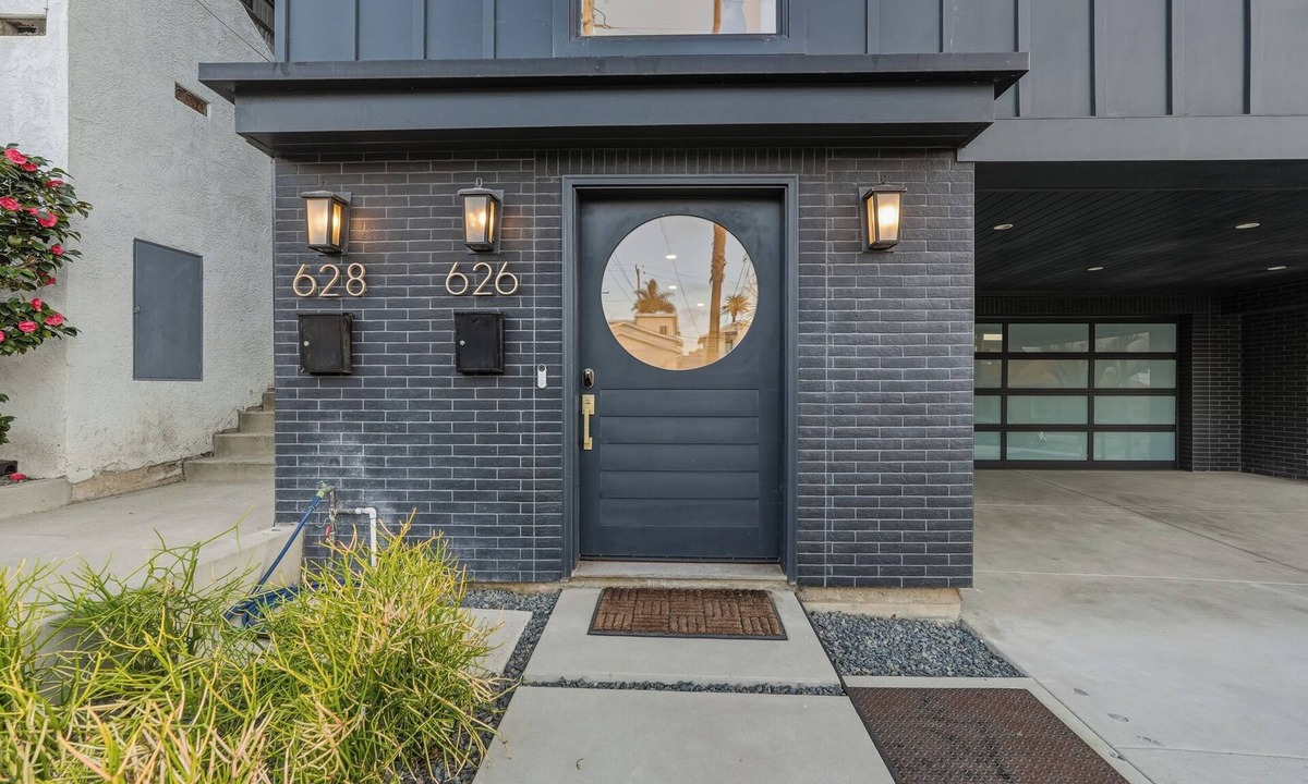 Hermosa Beach House | Spacious 4-bedroom modern house in beautiful Hermosa Beach!