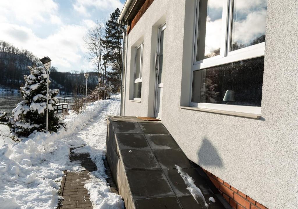 Guentersberge Apartment | Spacious Lakeview Getaway