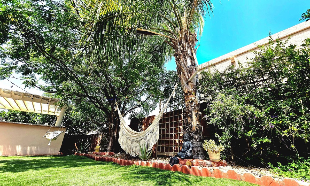 Casas Adobes House | Spacious & quiet 2 story house close to regional parks, golf clubs & shopping.