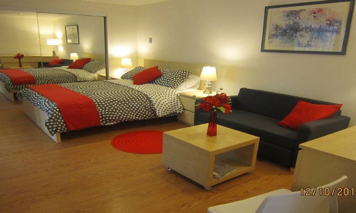 Atwater Village Cottage | STUDIO beautifully furnished, PrivetSmart TV Wii fii, hardwood floors
