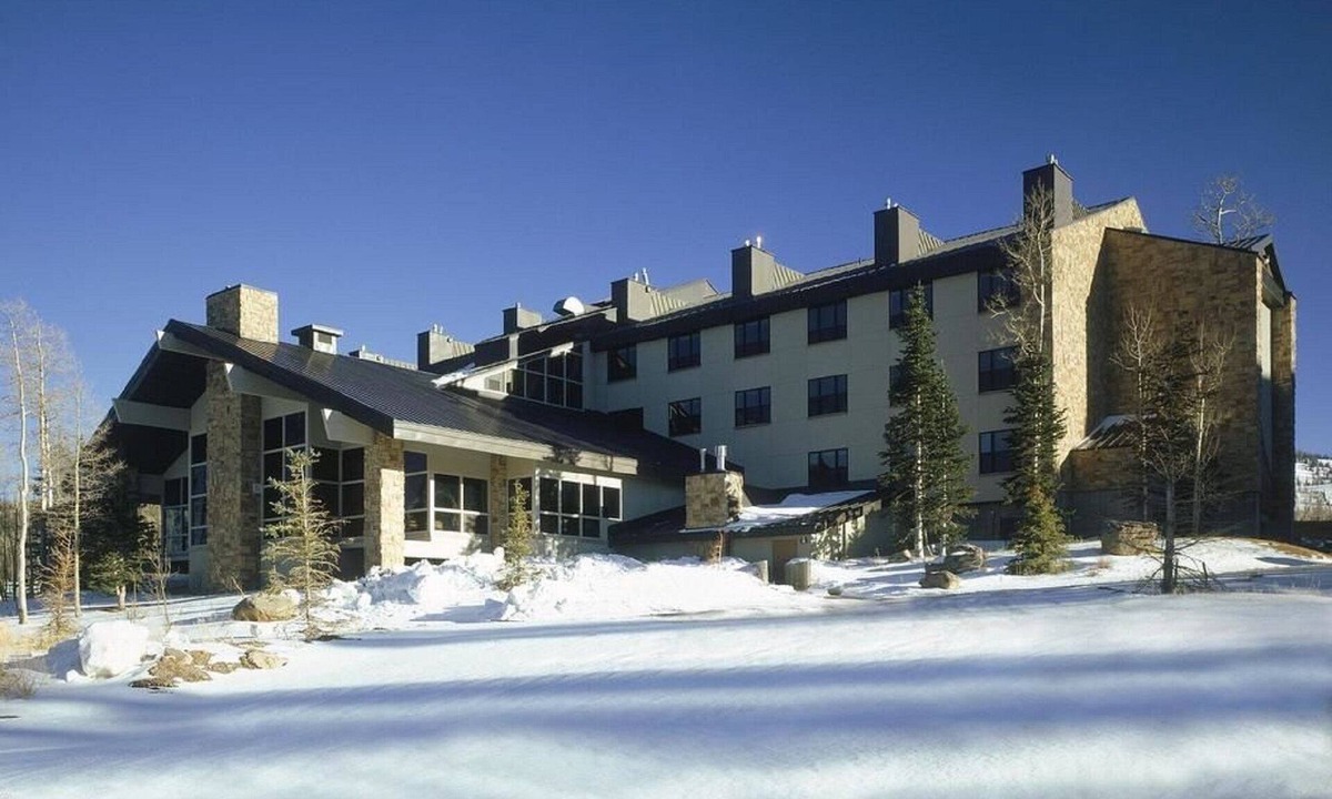 Brian Head Apartment | STUDIO SLEEPS 4 - CEDAR BREAKS LODGE-BRIAN HEAD- NEAR THUNDER MNTN MOTORSPORTS