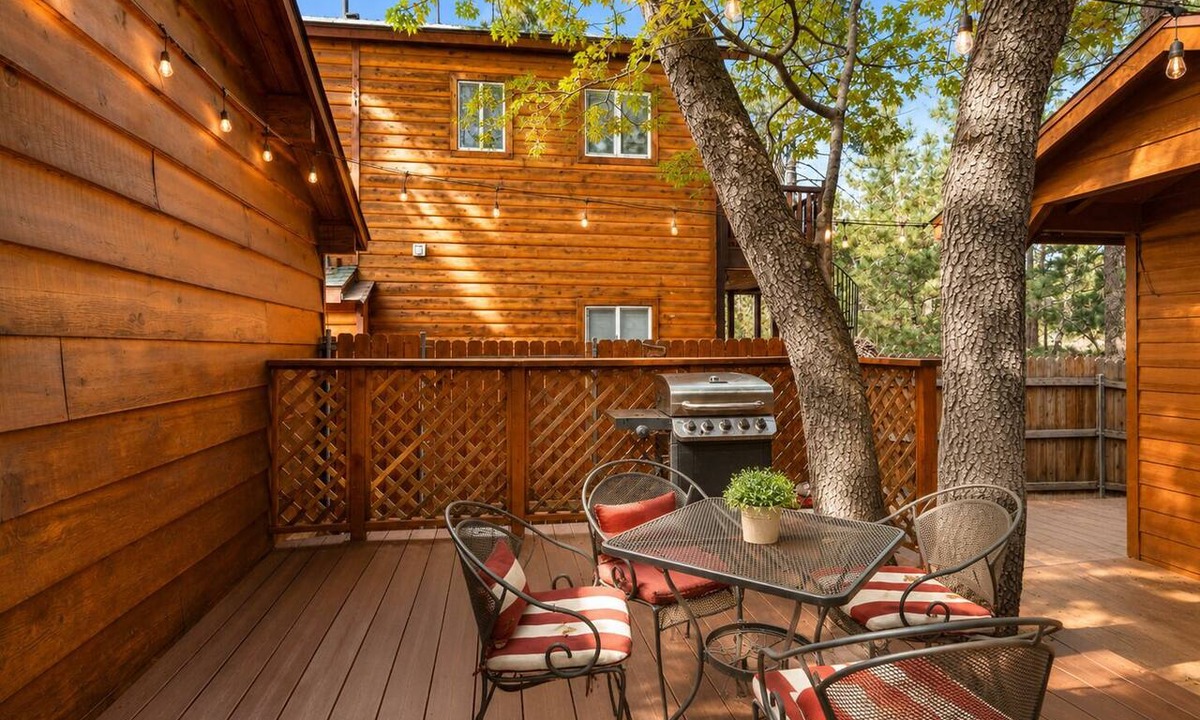 Sugarloaf House | Sugar Pine - Portable A/C, Barbecue, Deck, Barbecue