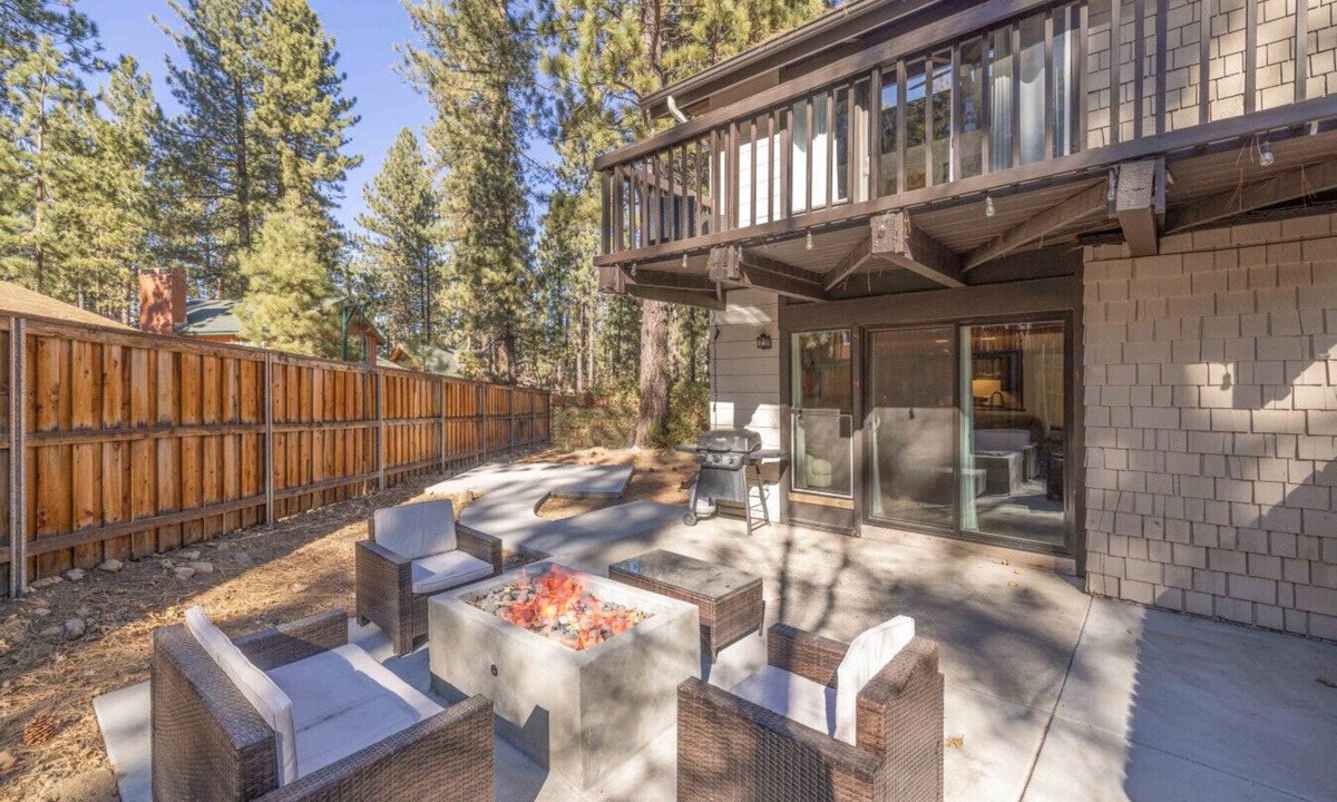 Summit Estates Cabin | Summit House B | Steps to Slopes, Trails, Dogs Ok!