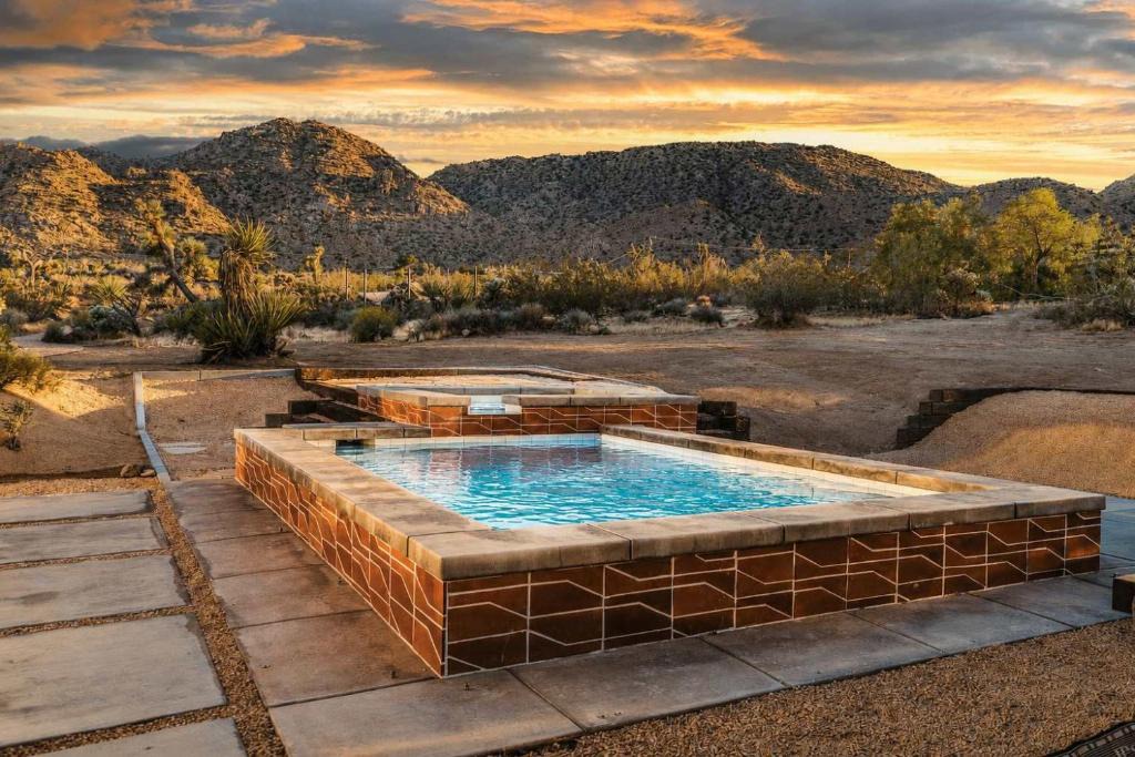 Joshua Tree Highlands House | Sun Drift - Architectural Desert Retreat & Pool & Spa