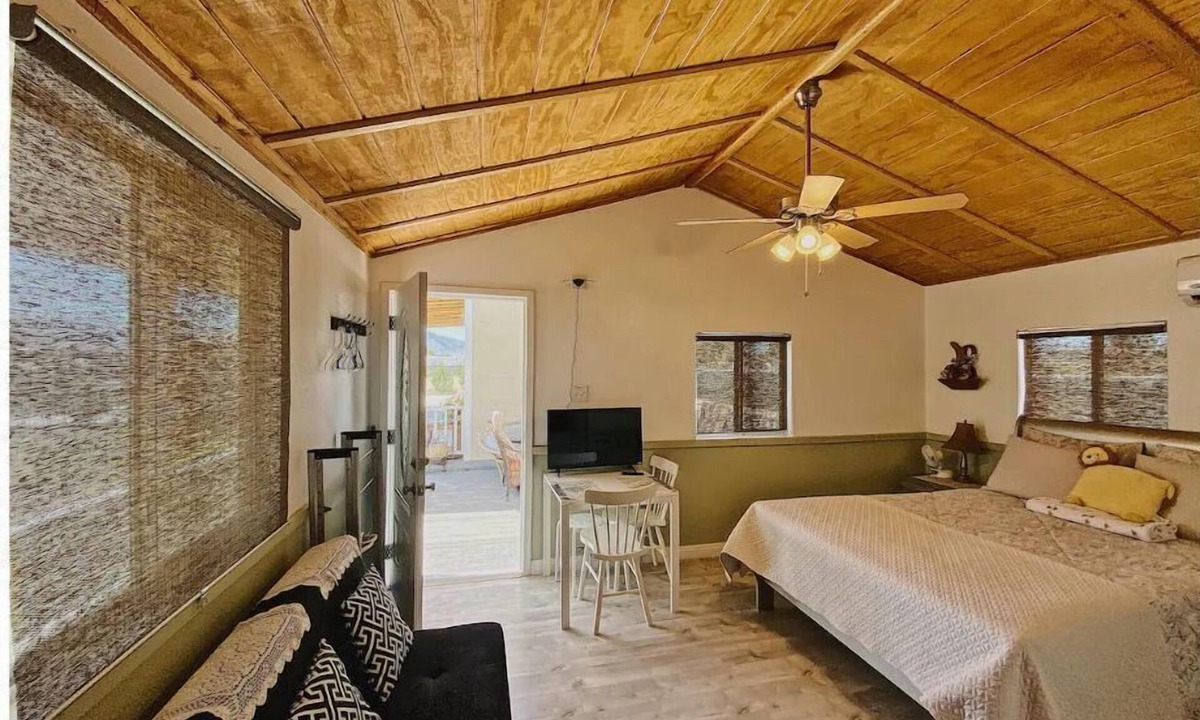 Pahrump House | " Sun Tiny House D" Pahrump Near front sight