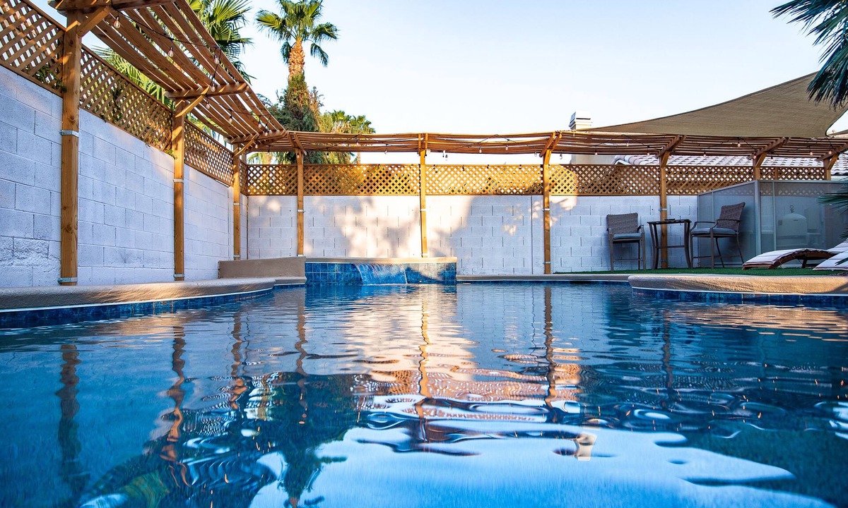 Green Valley North House | SVS: 5 Bedroom Henderson Home with Pool & Mini Golf