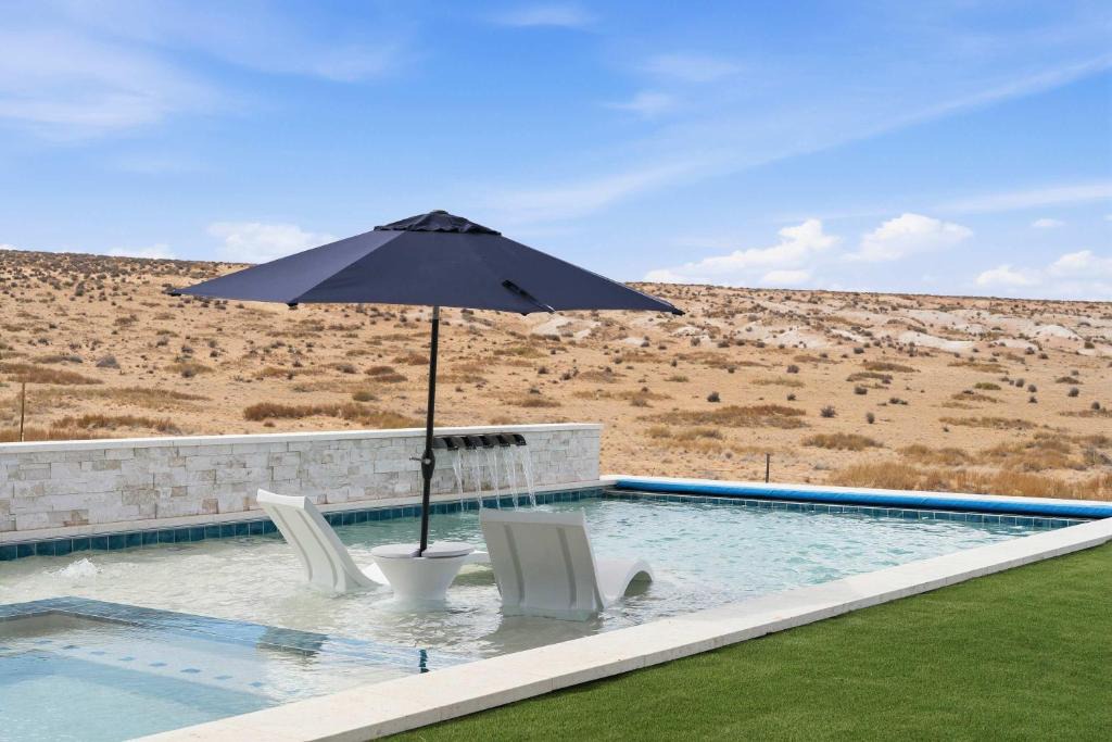 Greenehaven Villa | The Clubhouse- Pool Pickleball Views Luxe Villa