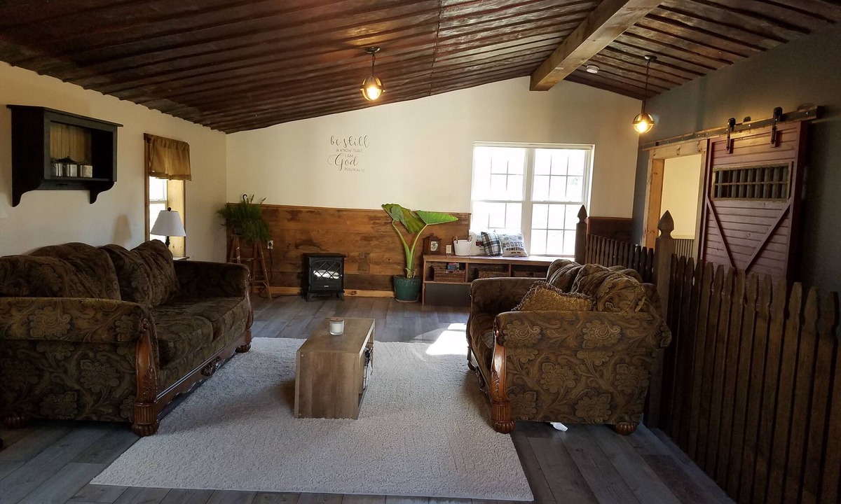 Elm House | The Garage B & B -Lititz