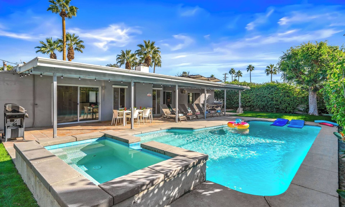 Sunmor House | The Juanita Retreat - Palm Springs Pool Home with Spa, Grill, & Mountain Views