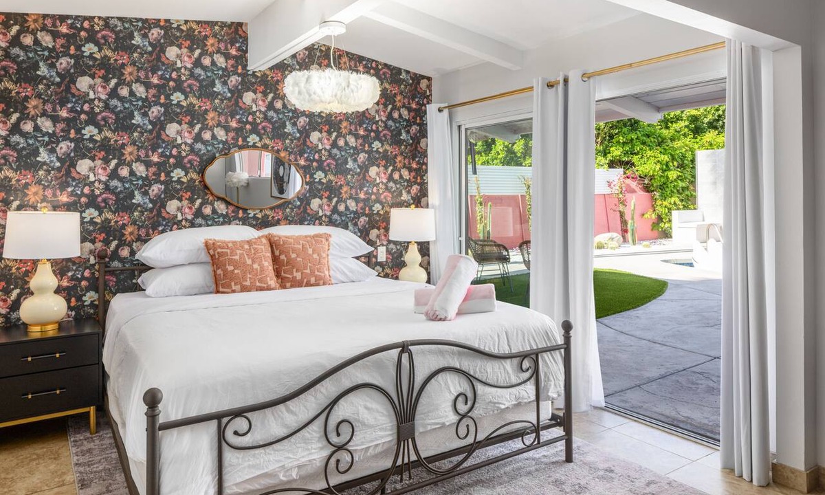 Baristo Apartment | The Sofia Suite · Adults-Only Palm Springs Pool