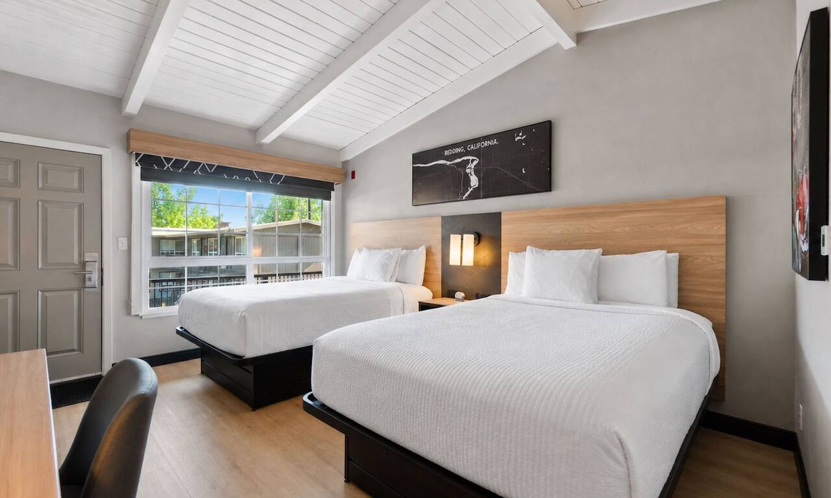 Downtown Hotel | Thunderbird Lodge
