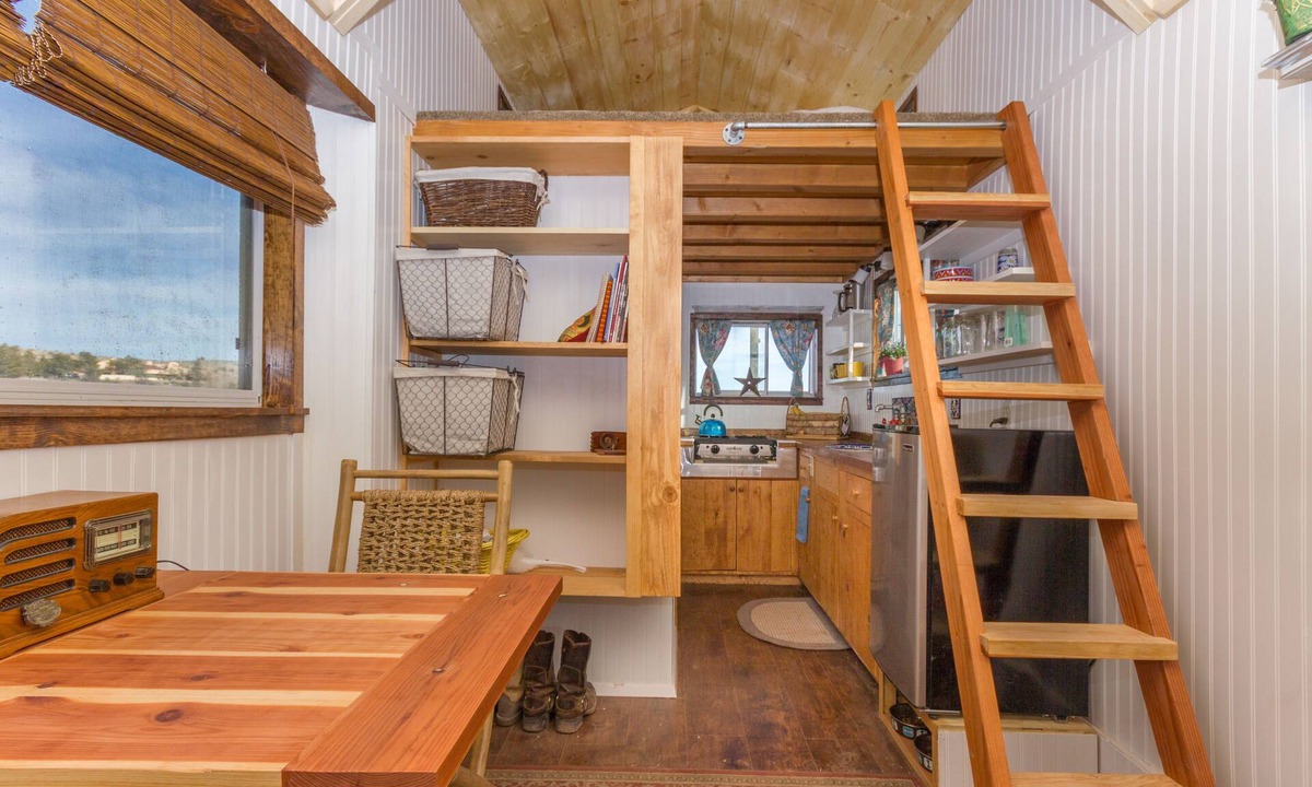 Sandy Valley Cottage | Tiny House in the Mojave Desert near Las Vegas/The Hummingbird
