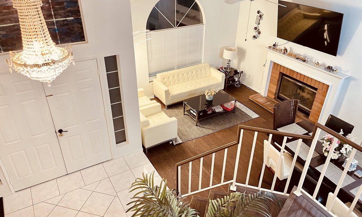 Moreno Valley House | Town Center/Pool SPA/Resort Leisure/Business