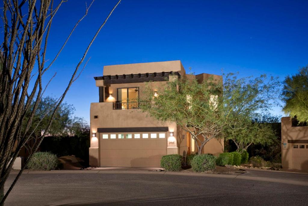 Troon North House | Troon North Golf Casitas 4 BR by Casago