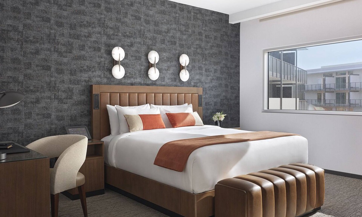 Ivins Hotel | Upscale Desert Room for Relaxation Near Iconic Utah Parks & Sights - 1.5 miles