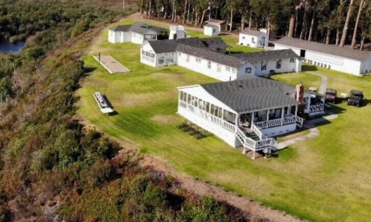 Callender Cottage | Vanity Fair Featured Estate-Private Lakes & Dunes | 2 Cottages Sleeps 18+
