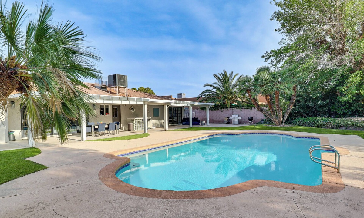Las Vegas House | Vegas Getaway w/Extra-Deep Pool, 5 Mi to Strip!
