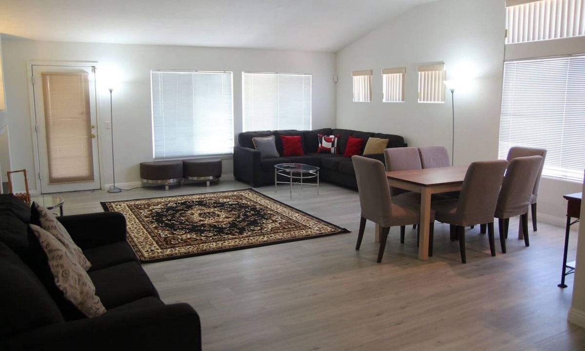 Spring Valley House | Vegas House Clean 3bdr near Strip Cozy Pets EV 40A Charger