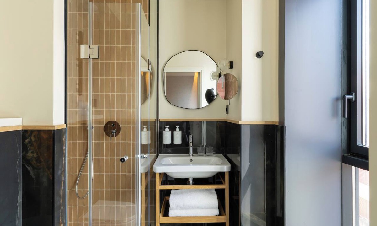 15th Arrondissement Hotel | Vice Versa