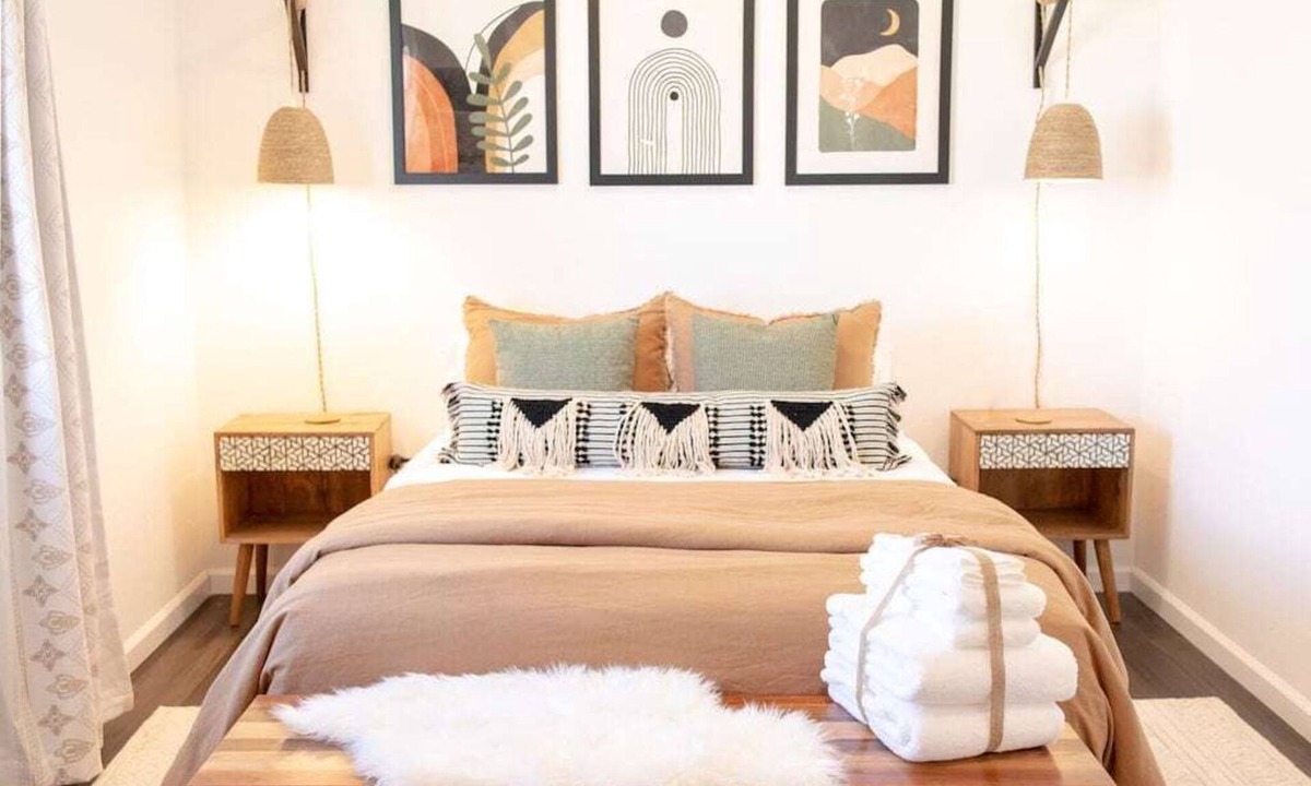 Twentynine Palms House | Views, Hot Tub + Fire Pit, Stargazing