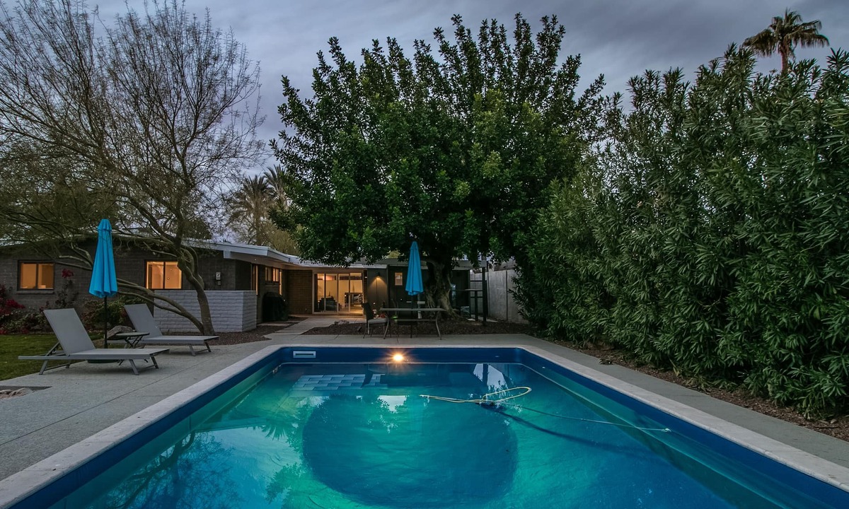 Camelback East House | Vintage Mid Town House of Rock! Private Backyard w/Pool, Hot Tub, Putting Green